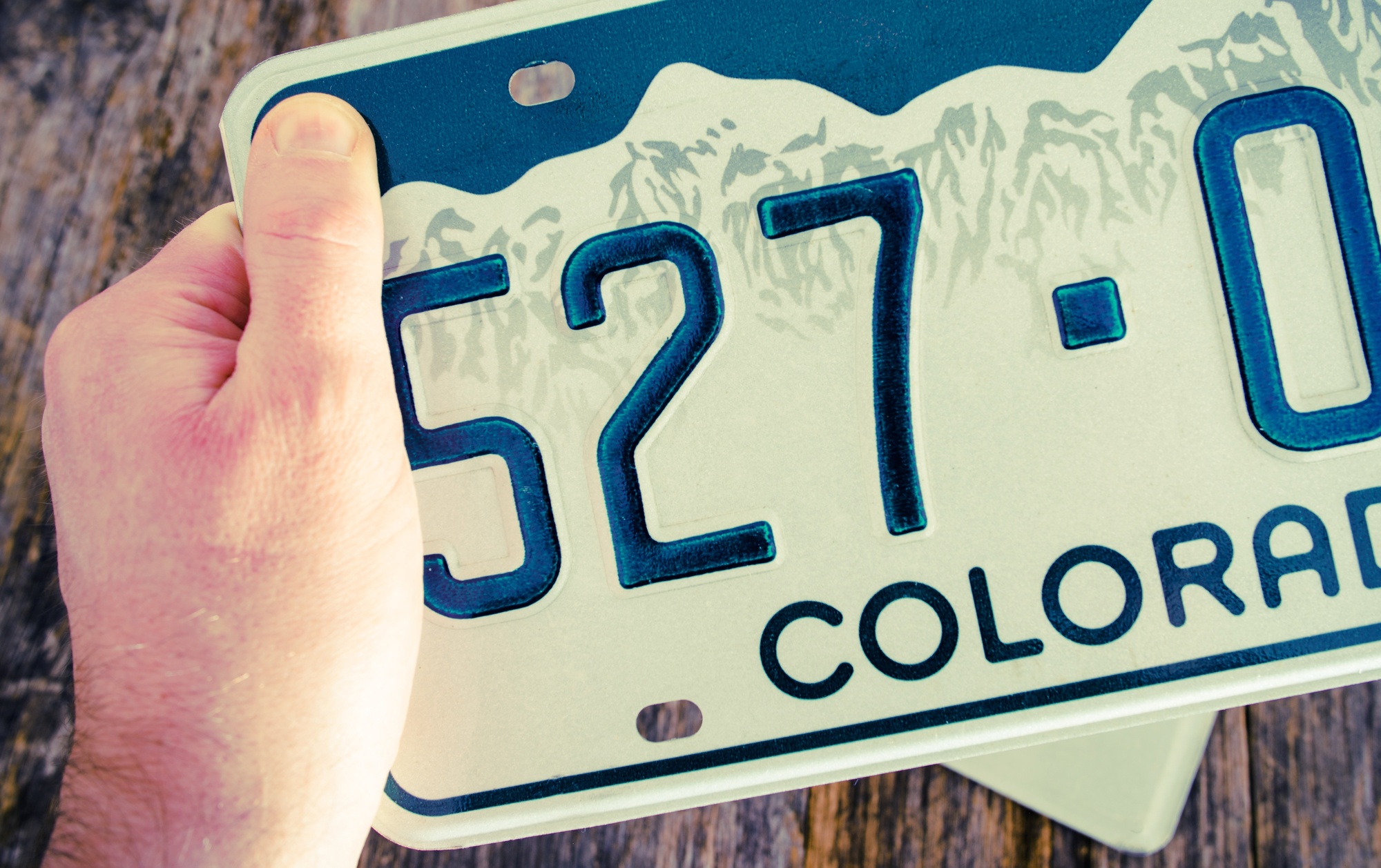 The Ultimate Guide on How to Install a License Plate 