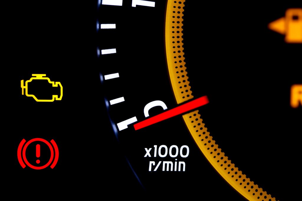 What To Do When Your Check Engine Light Comes On - Motor Era