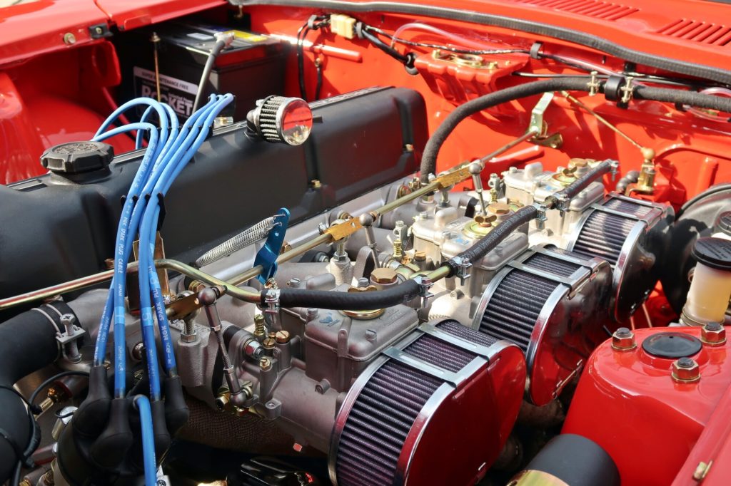 Carburetor vs Fuel Injector What Are the Differences? Motor Era